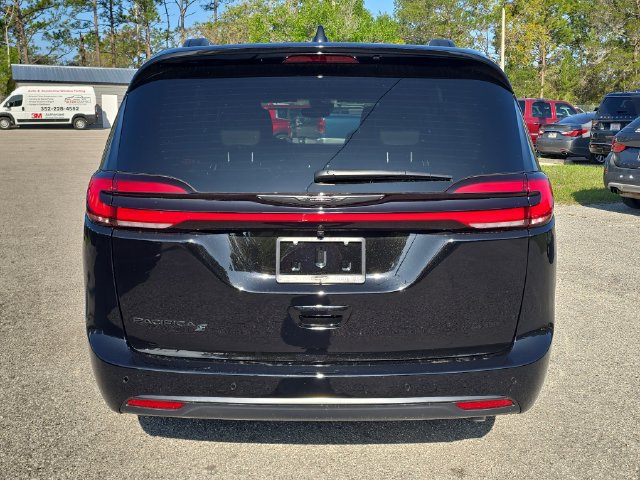 New 2026 Chrysler Pacifica Select w/ S Appearance Package FWD image 5