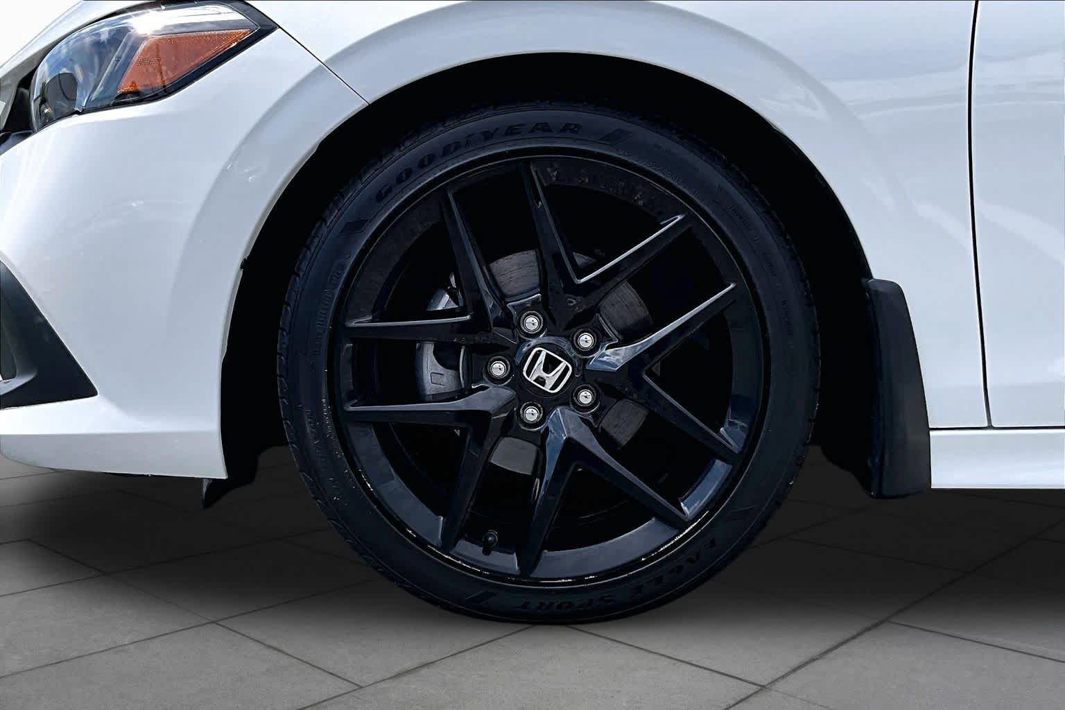 Used 2024 Honda Civic Sport image 11