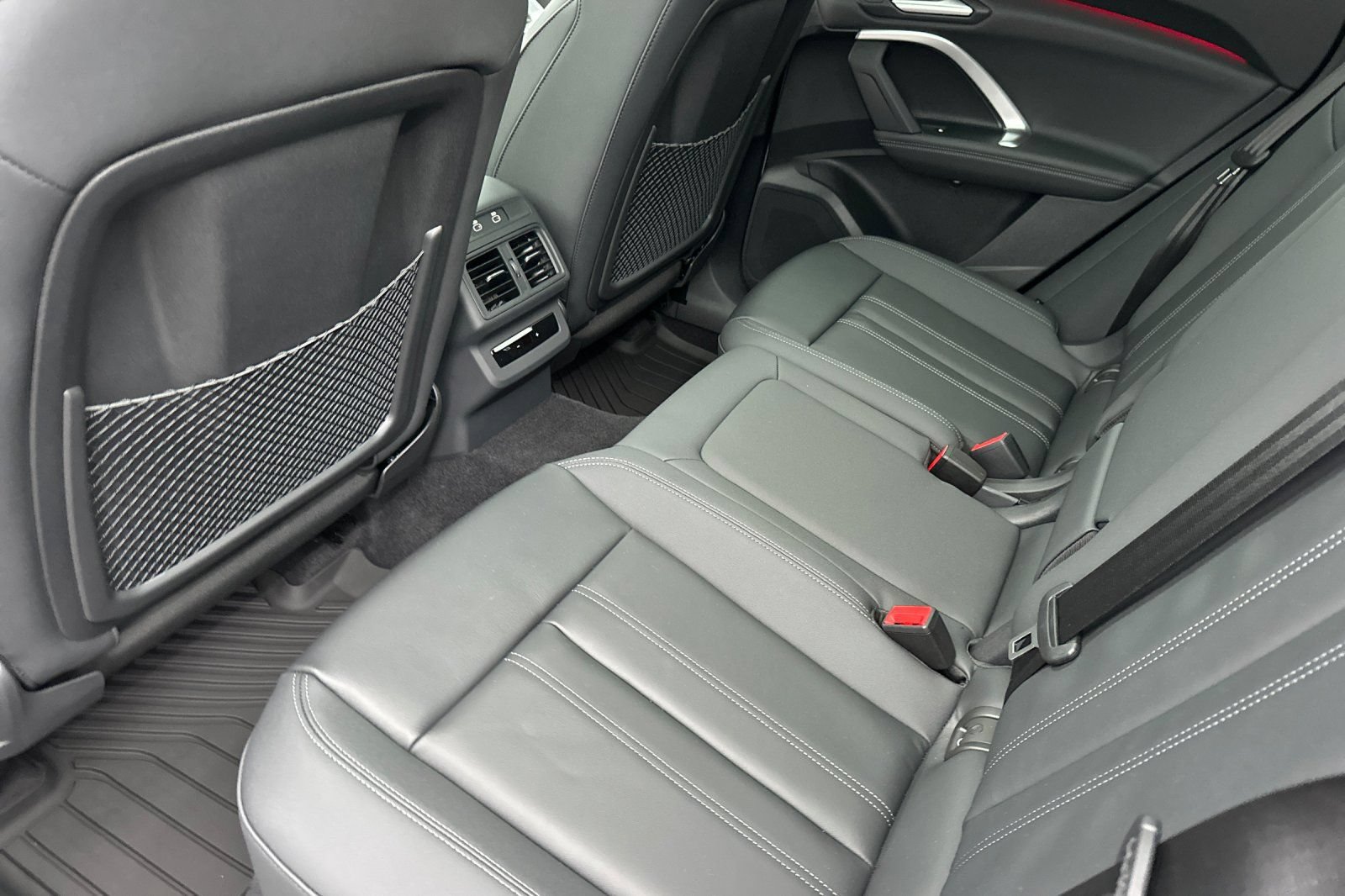 Used 2025 Audi Q5 Premium Plus w/ Premium Plus AWD/4WD image 11