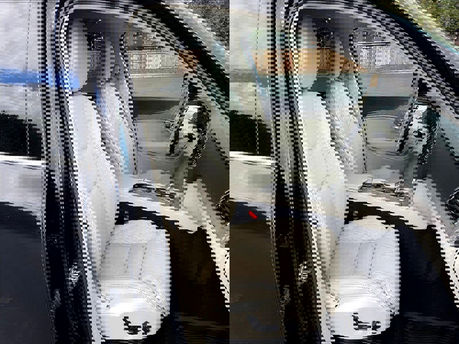 Used 2022 Volvo XC90 T8 Inscription image 10