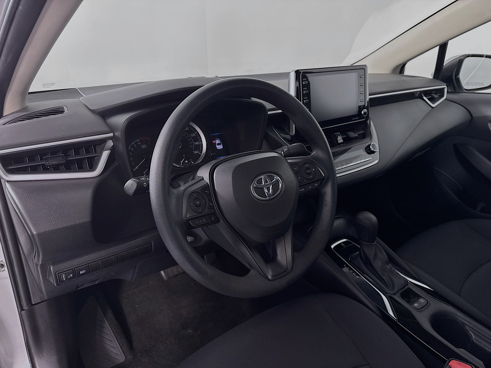 Used 2021 Toyota Corolla LE w/ Carpet Mat Package (TMS) FWD image 9