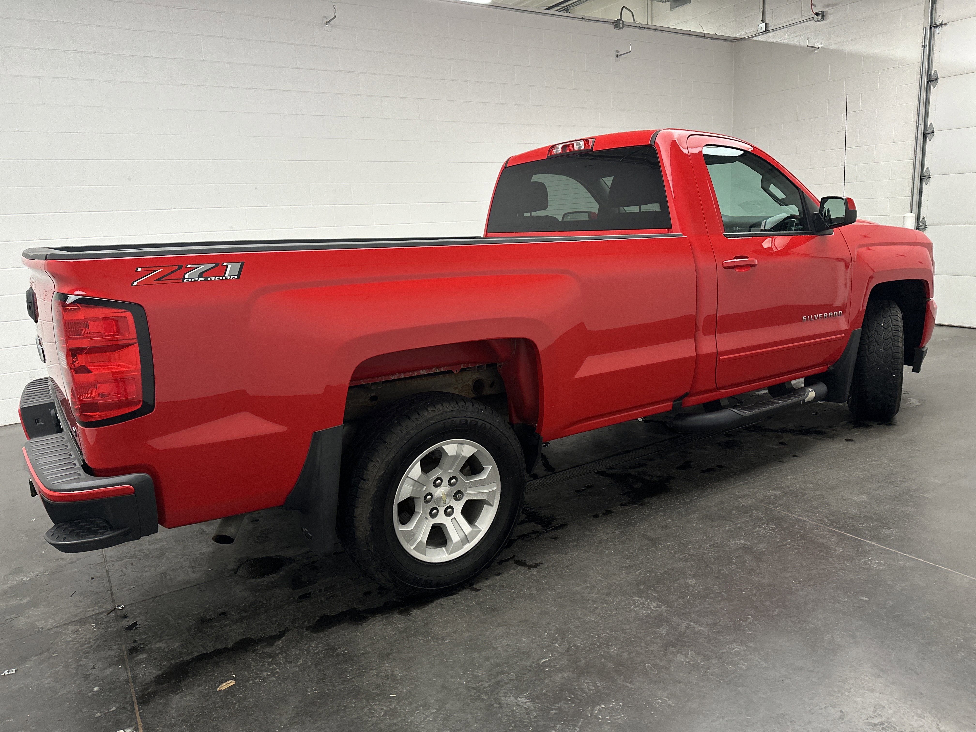 Used 2018 Chevrolet Silverado 1500 LT image 9