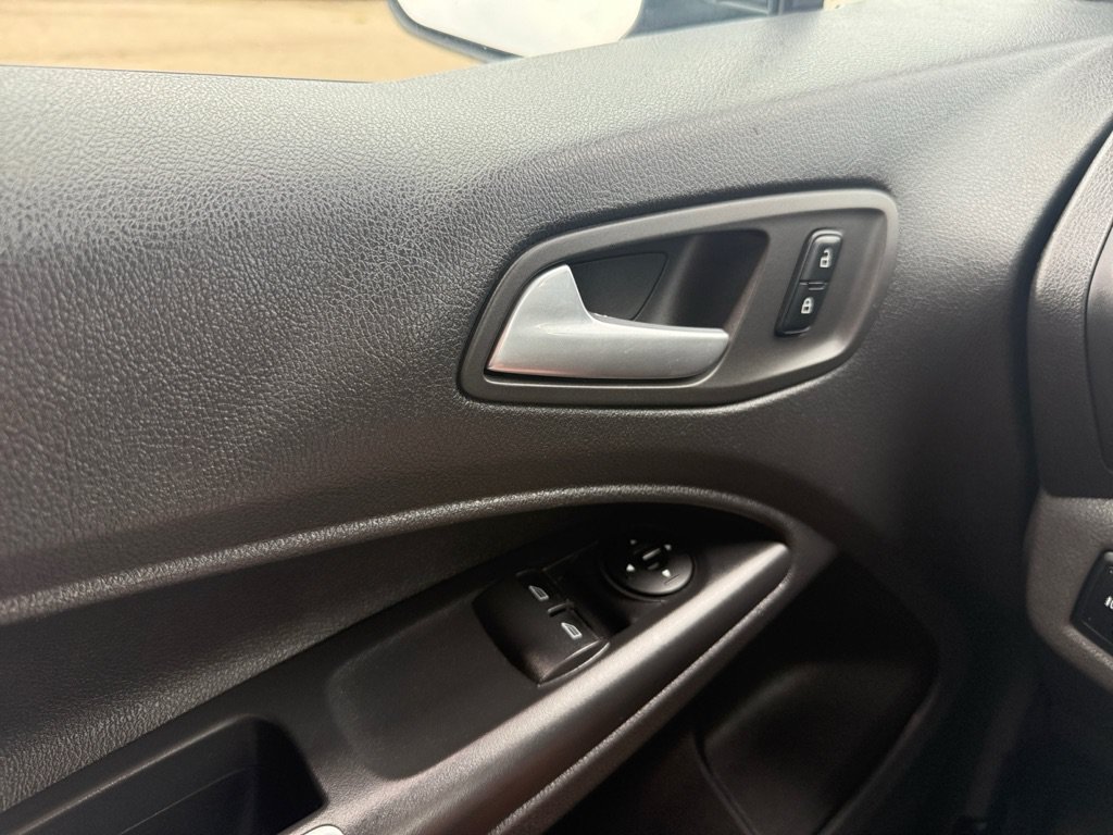 Used 2016 Ford Transit Connect XLT FWD image 25
