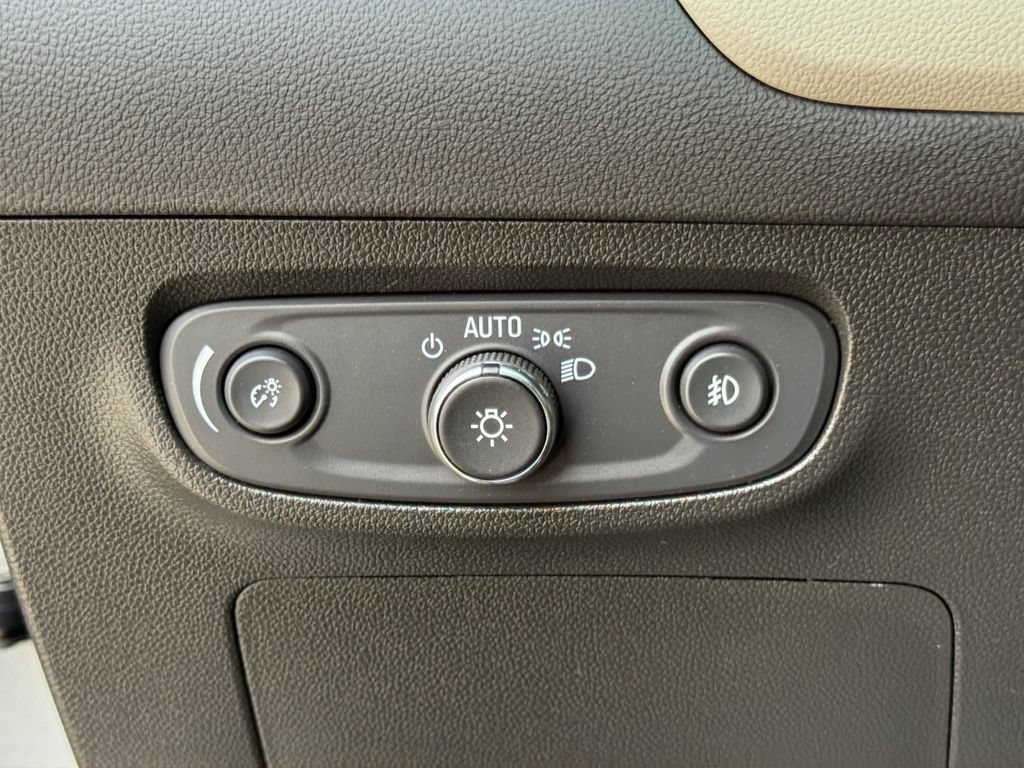 Used 2023 Buick Encore GX Preferred w/ Cold Weather Comfort Package FWD image 20
