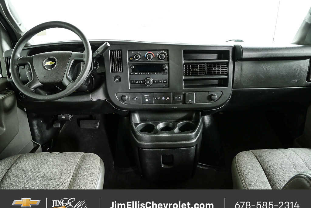 Used 2020 Chevrolet Express 3500 LT w/ LT Preferred Equipment Group RWD image 17
