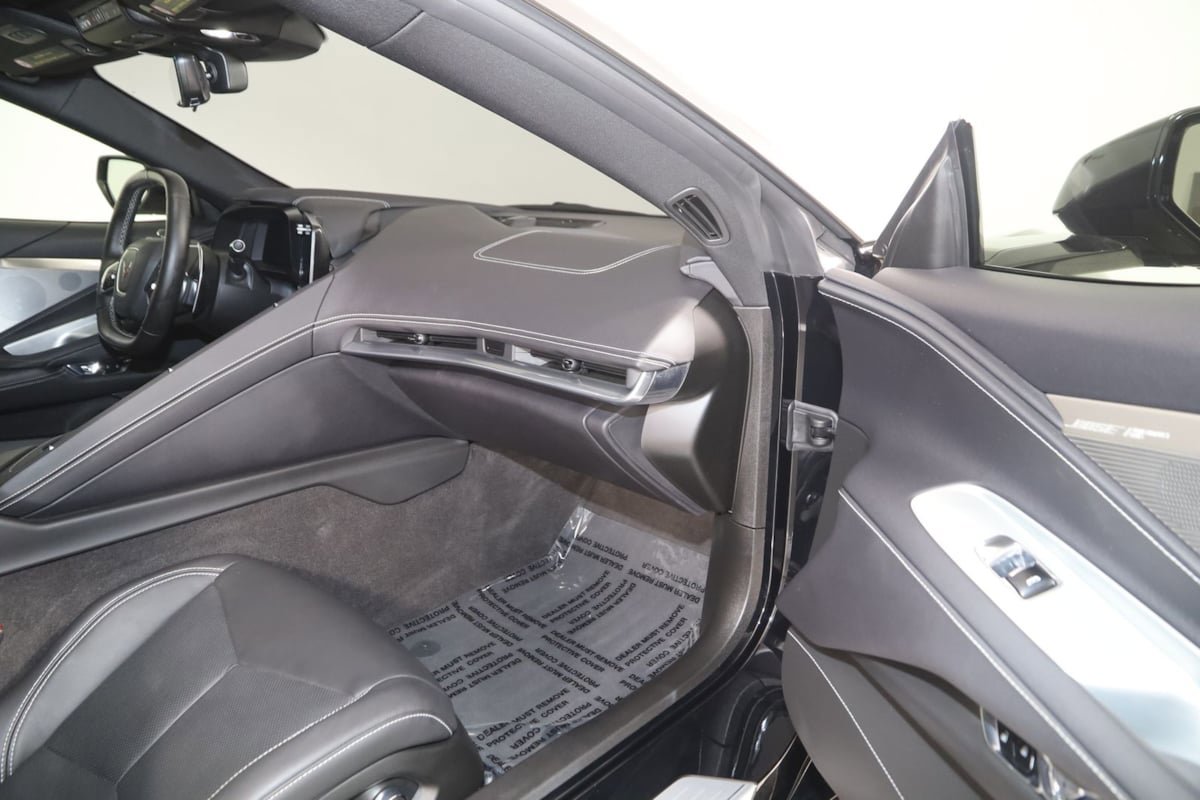 Used 2022 Chevrolet Corvette Stingray Preferred Cpe w/ Z51 Performance Package RWD image 68
