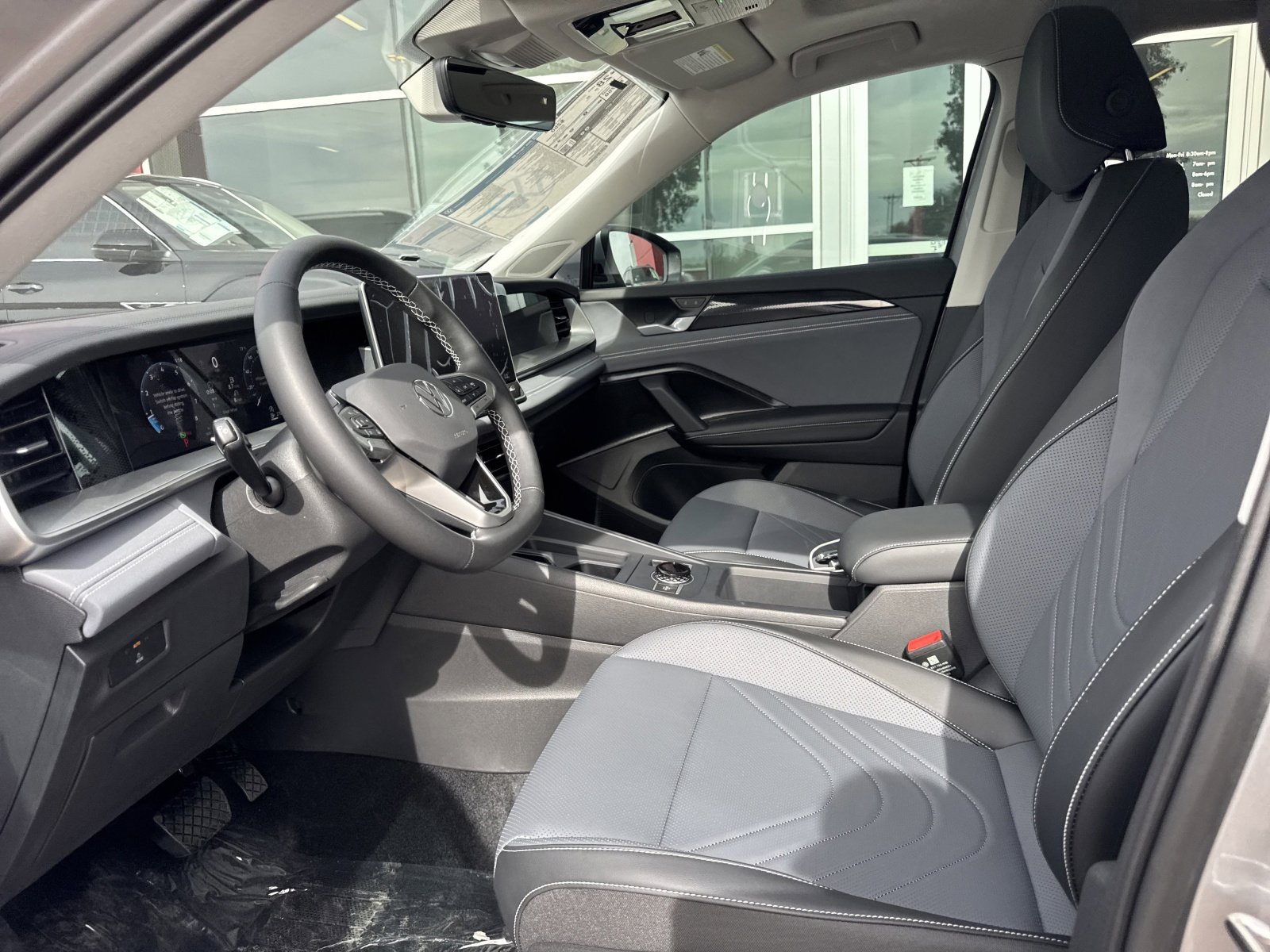 New 2026 Volkswagen Tiguan SE image 11