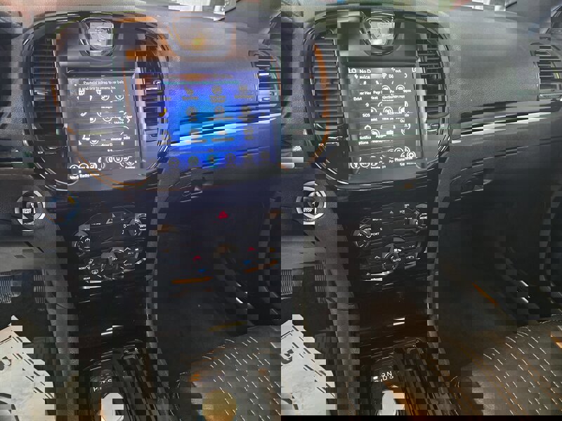 Used 2018 Chrysler 300 S image 21