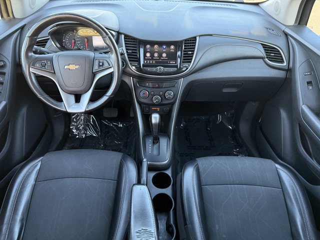 Used 2020 Chevrolet Trax LT w/ Redline Edition image 14