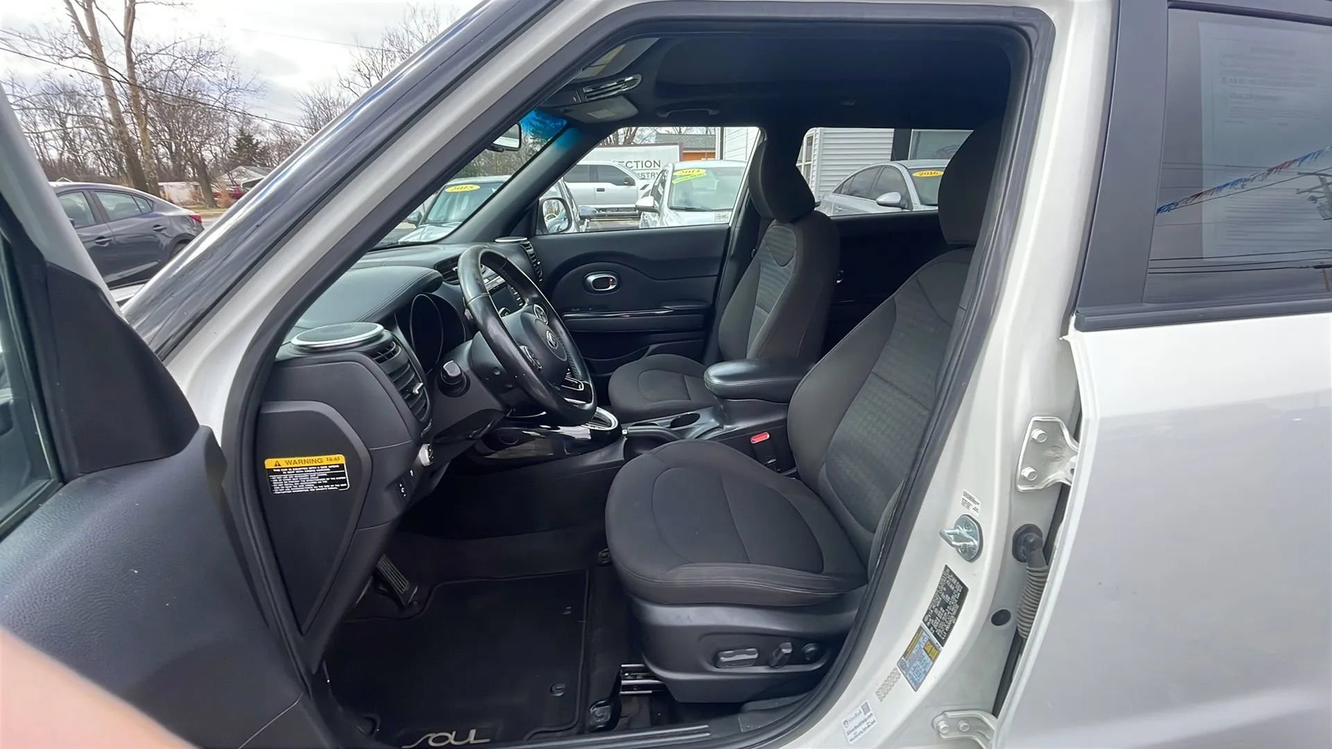 Used 2014 Kia Soul ! w/ Sun & Sound Package image 10