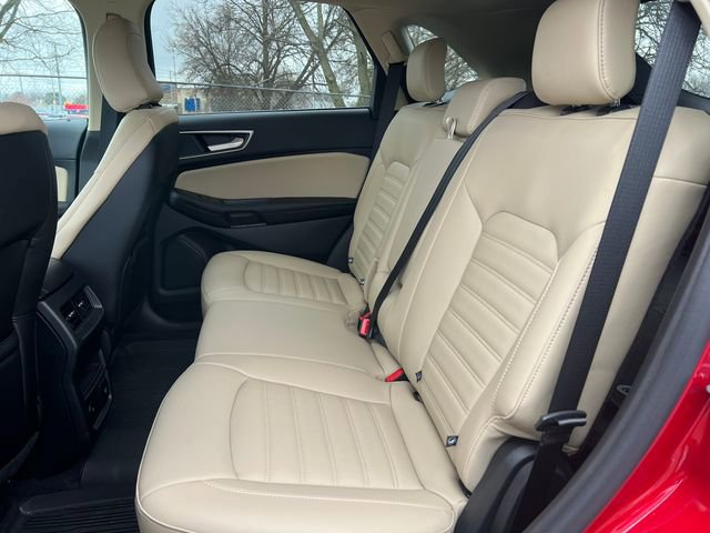 Used 2024 Ford Edge SEL w/ Convenience Package image 5