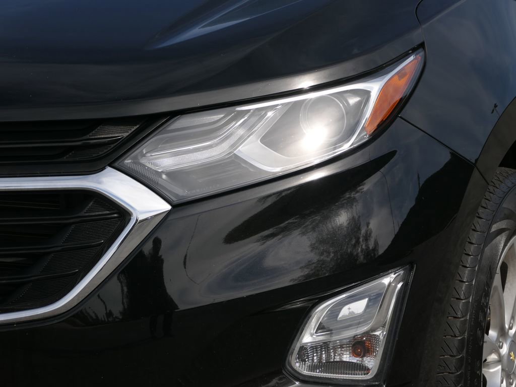 Used 2020 Chevrolet Equinox LS w/ LS Convenience Package image 9