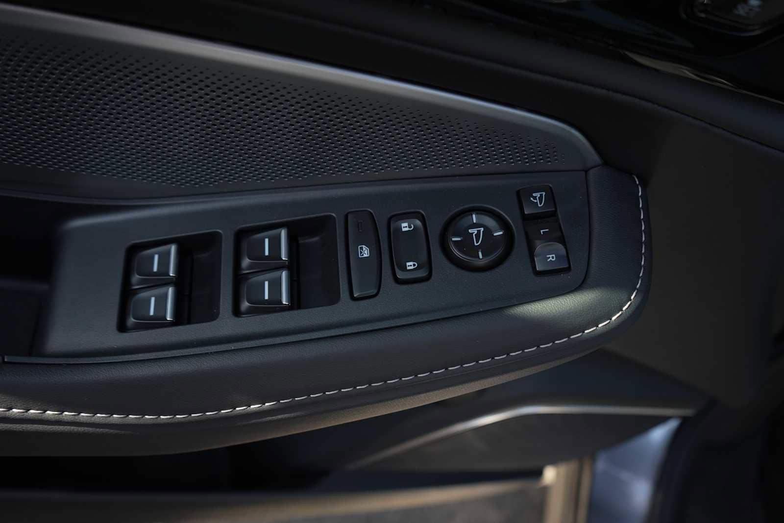 Certified 2026 Acura MDX SH-AWD w/ Technology Package image 25