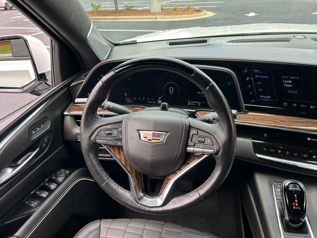 Used 2023 Cadillac Escalade ESV Sport Platinum w/ LPO, ONYX Package AWD/4WD image 16