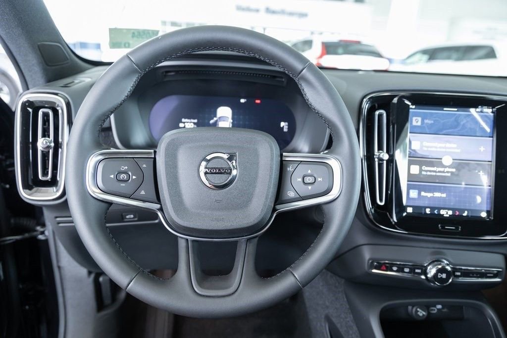 New 2025 Volvo EX40 Core w/ Climate Package image 8