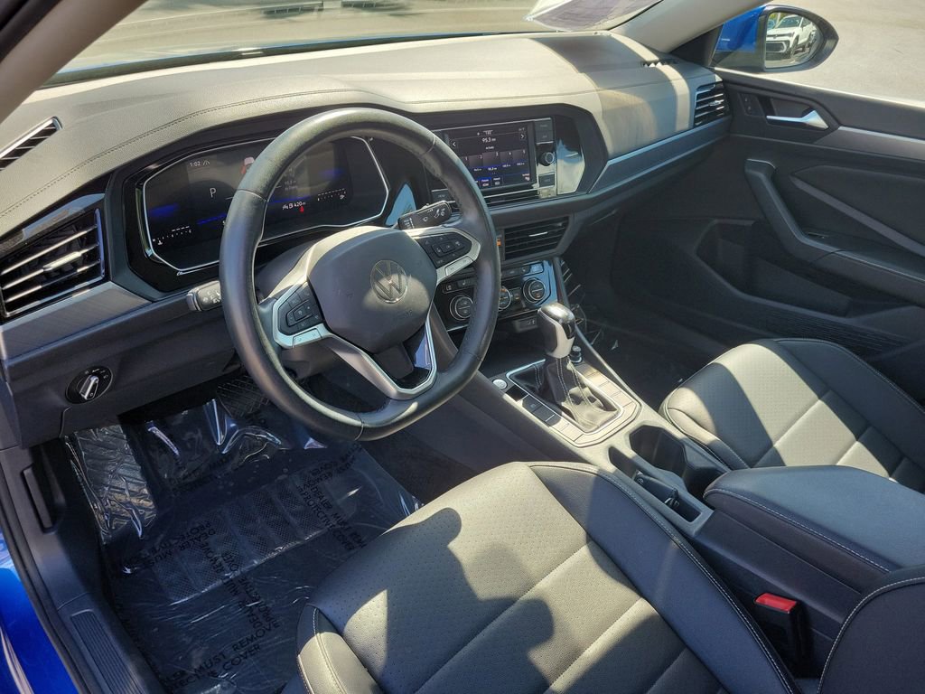 Used 2024 Volkswagen Jetta SE FWD image 22