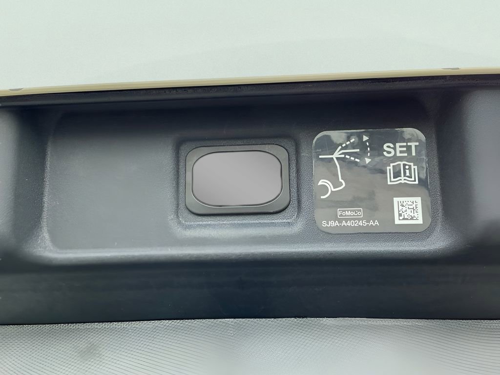 Certified 2025 Ford Mustang Mach-E Premium image 19