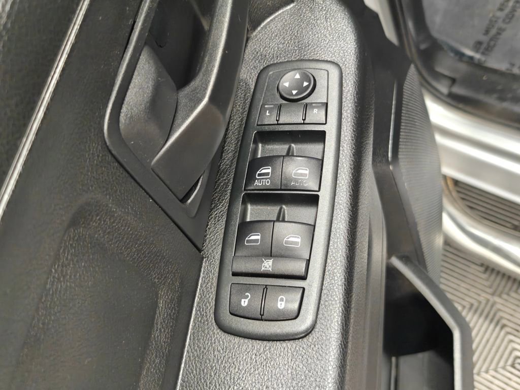 Used 2013 RAM 1500 Express image 37