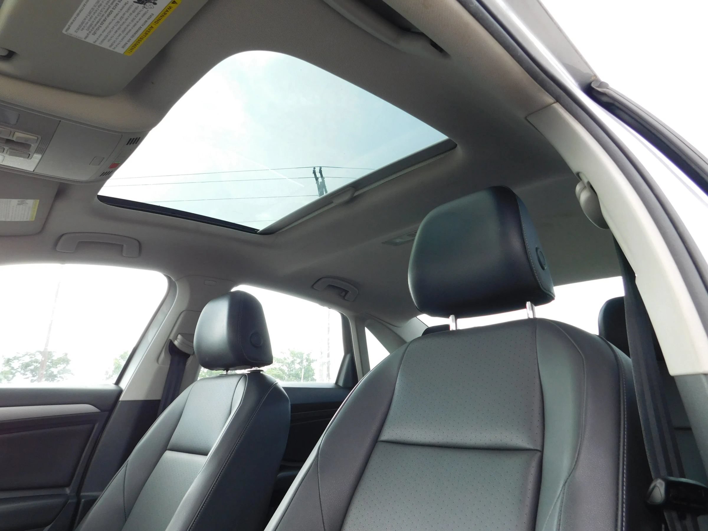 Used 2020 Volkswagen Jetta SE w/ SE Cold Weather Package FWD image 13