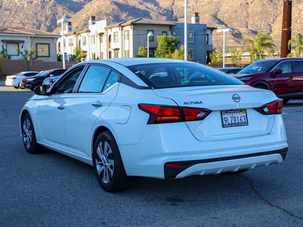 Used 2024 Nissan Altima 2.5 S FWD image 6