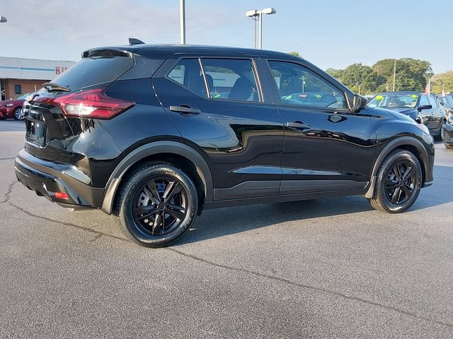 Certified 2023 Nissan Kicks S FWD image 3
