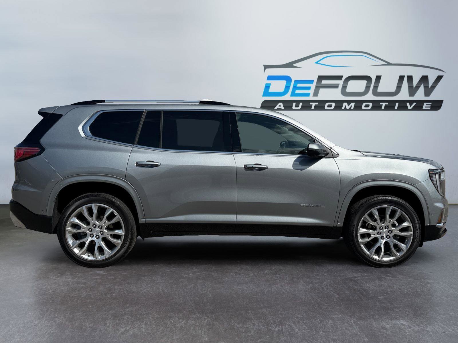 Used 2026 GMC Acadia Denali w/ Super Cruise Package image 2
