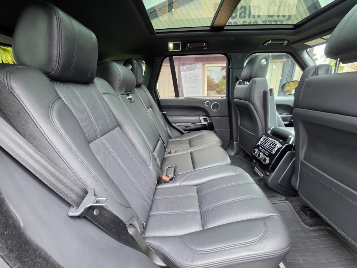 Used 2014 Land Rover Range Rover HSE AWD/4WD image 16