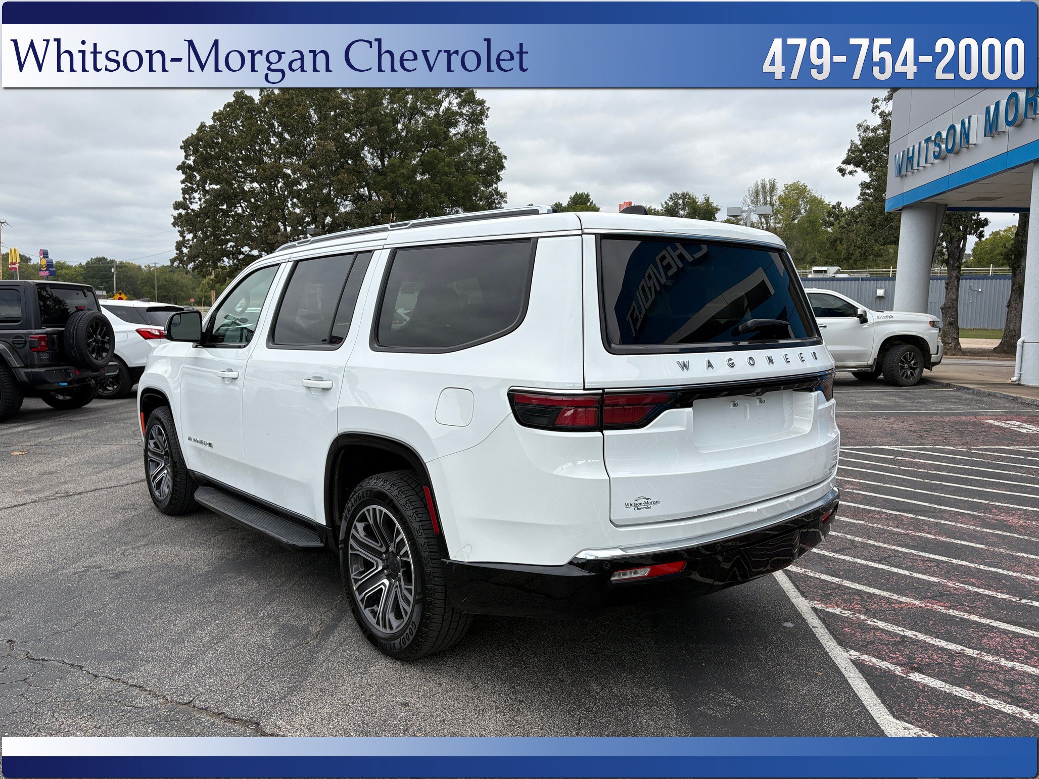 Used 2024 Jeep Wagoneer Series II RWD image 8