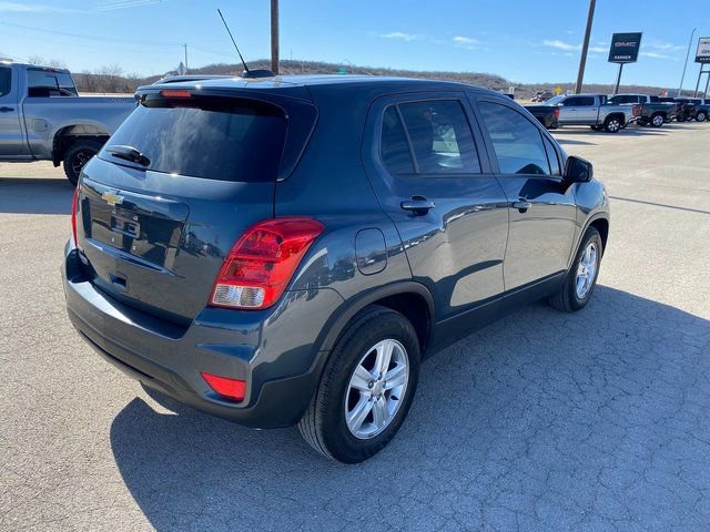 Used 2022 Chevrolet Trax LS w/ Tint and Cruise Package image 6