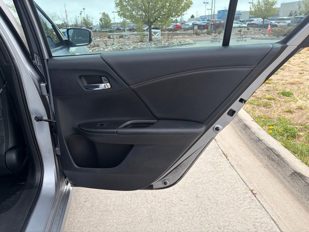 Used 2016 Honda Accord Sport image 21