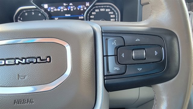 Used 2021 GMC Yukon XL Denali w/ Denali Premium Package image 27