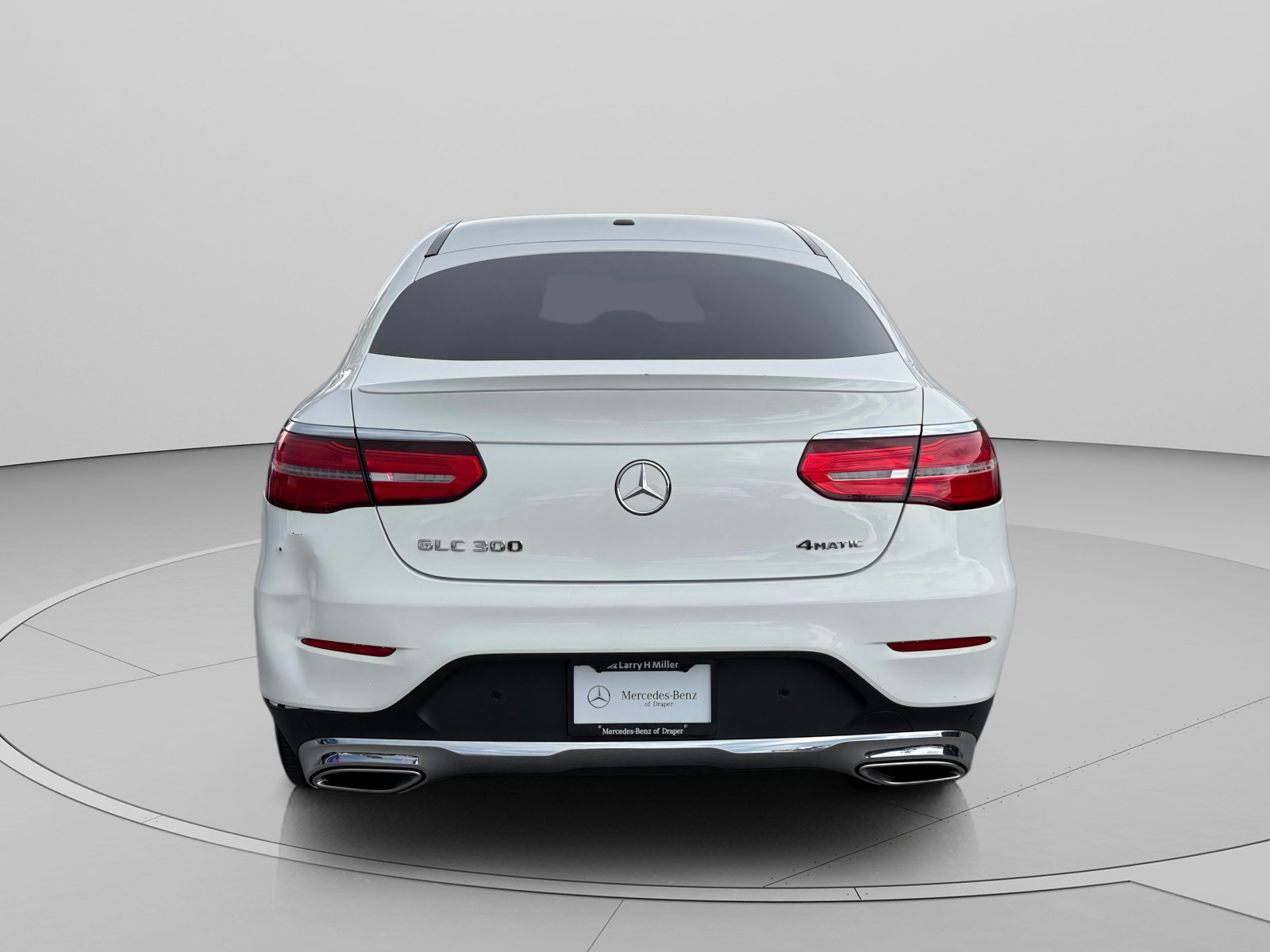 Used 2018 Mercedes-Benz GLC 300 4MATIC Coupe image 4