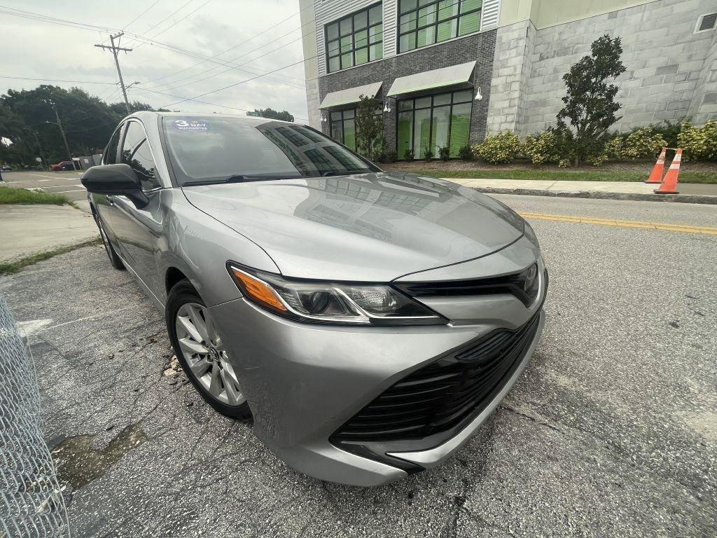 Used 2019 Toyota Camry LE FWD image 11