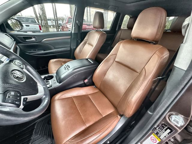 Used 2018 Toyota Highlander Limited image 19