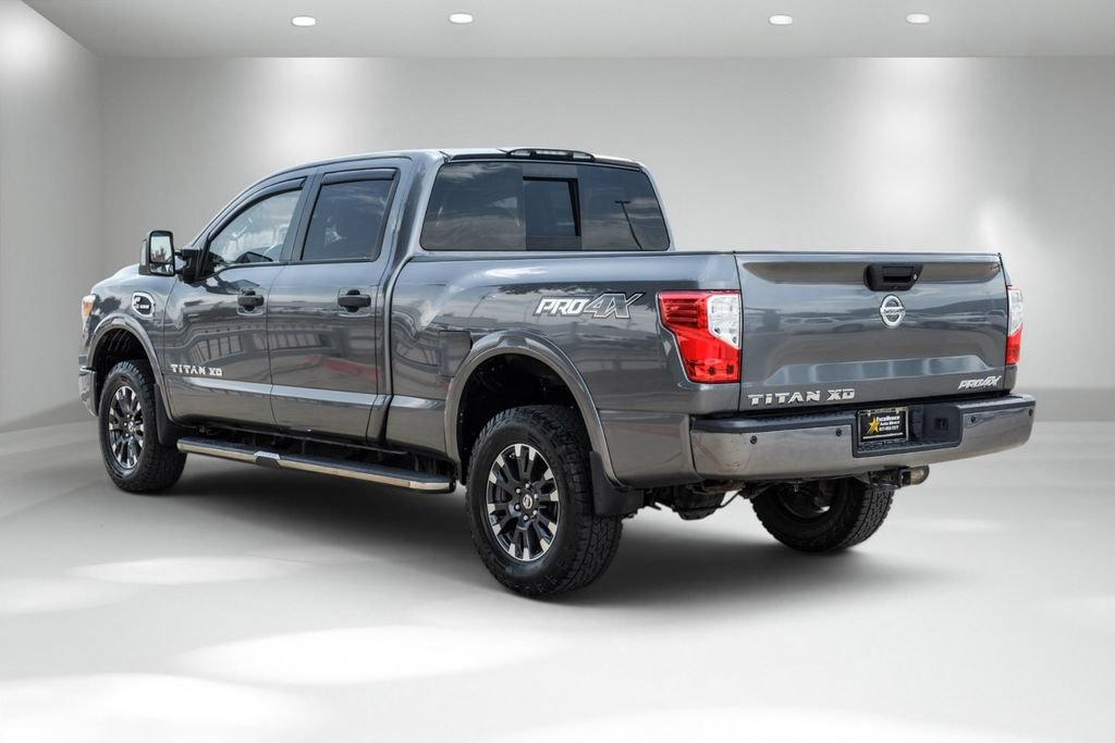 Used 2017 Nissan Titan PRO-4X w/ Pro-4x Convenience Package AWD/4WD image 8