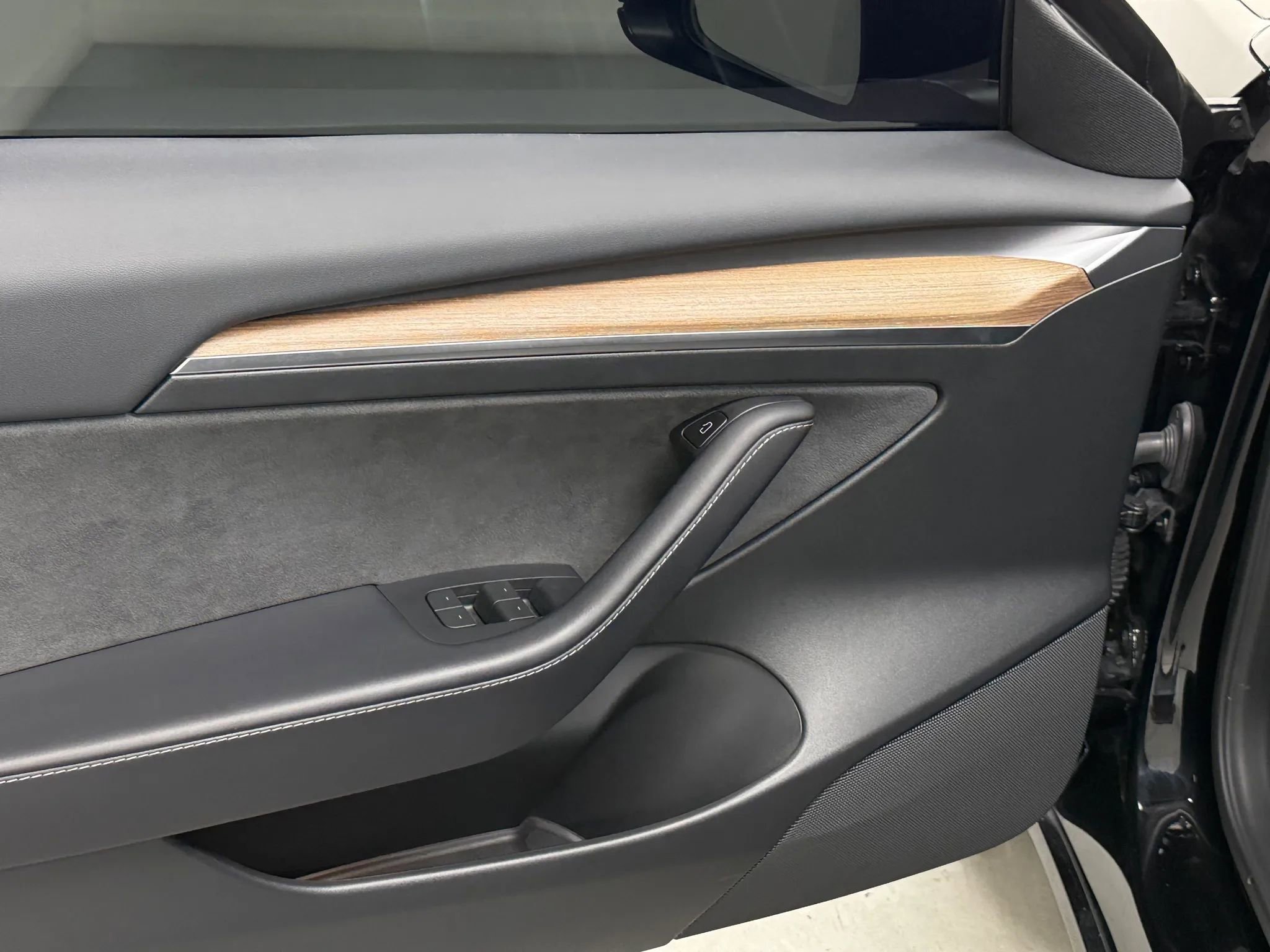 Used 2023 Tesla Model 3 Long Range AWD/4WD image 18