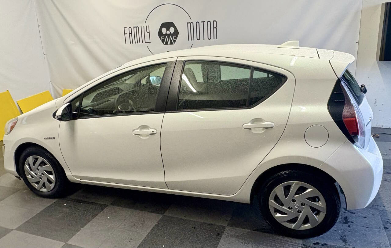 Used 2015 Toyota Prius C Two image 4