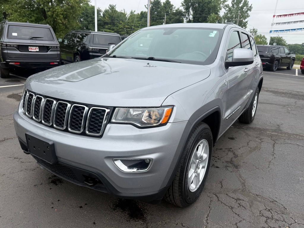 Used 2017 Jeep Grand Cherokee Laredo w/ Quick Order Package 23E AWD/4WD image 8