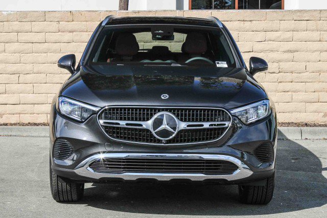 New 2026 Mercedes-Benz GLC 350e 4MATIC image 2