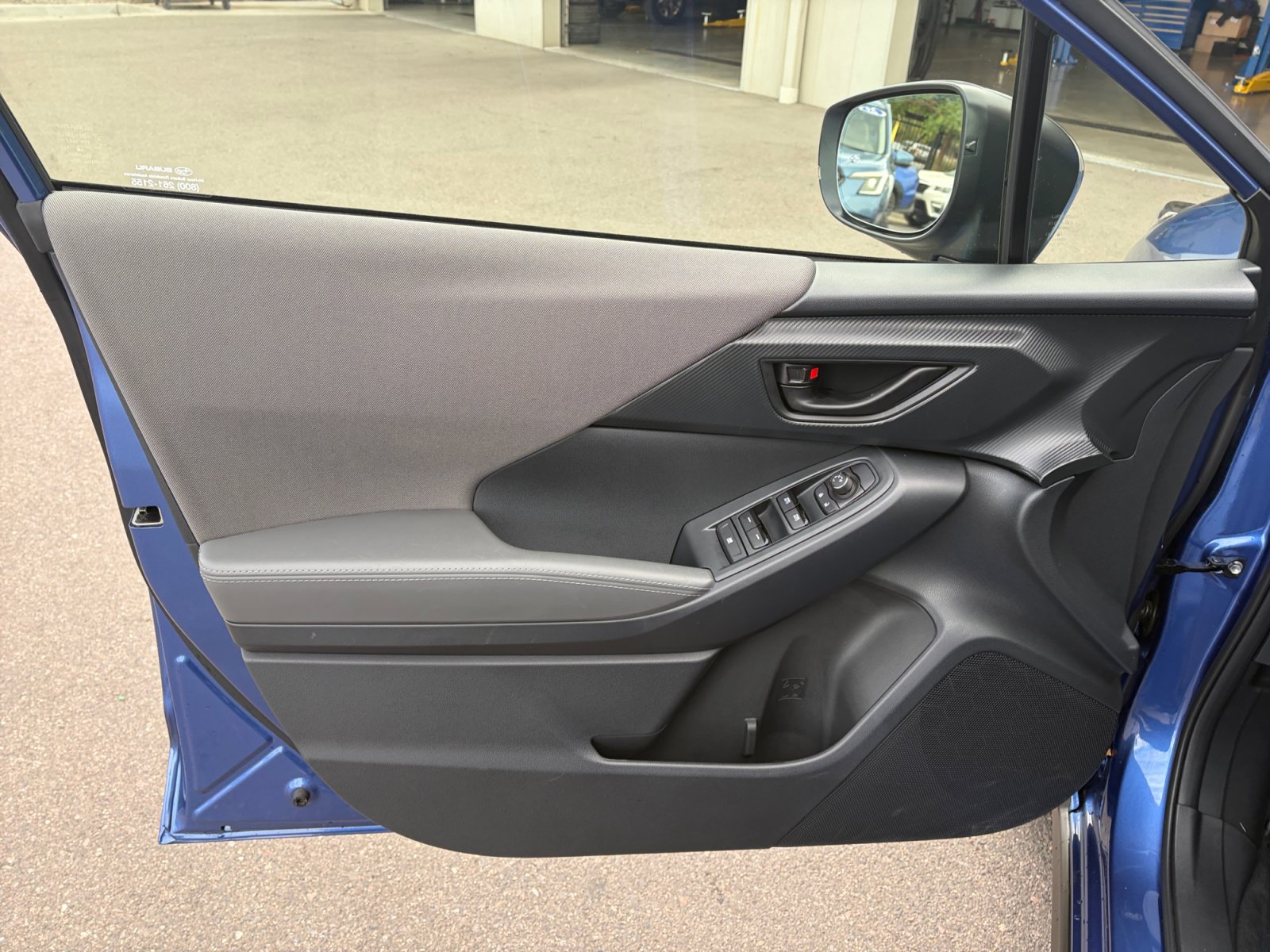 Used 2025 Subaru Crosstrek 2.5i Premium AWD/4WD image 12