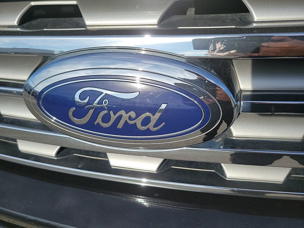 Used 2019 Ford Expedition Max Limited w/ Equipment Group 301A image 8