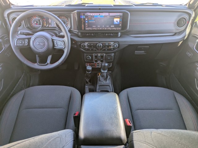 Used 2024 Jeep Gladiator Rubicon w/ Technology Group image 17