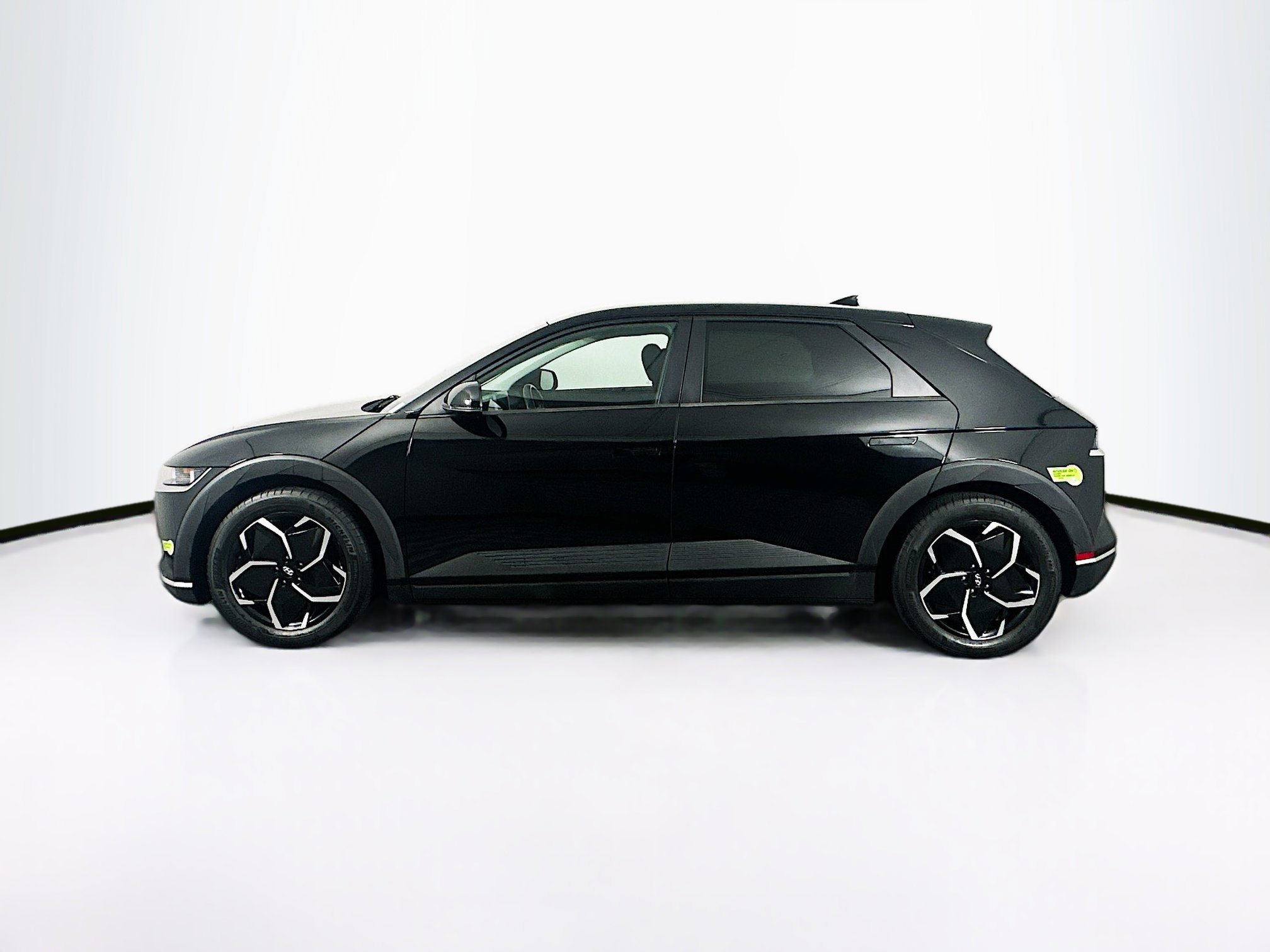 Used 2023 Hyundai Ioniq 5 SE image 4