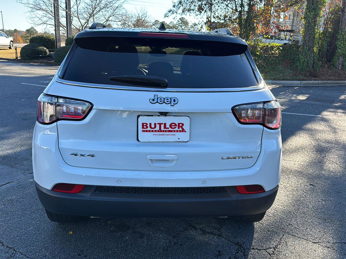 Used 2025 Jeep Compass Limited image 4