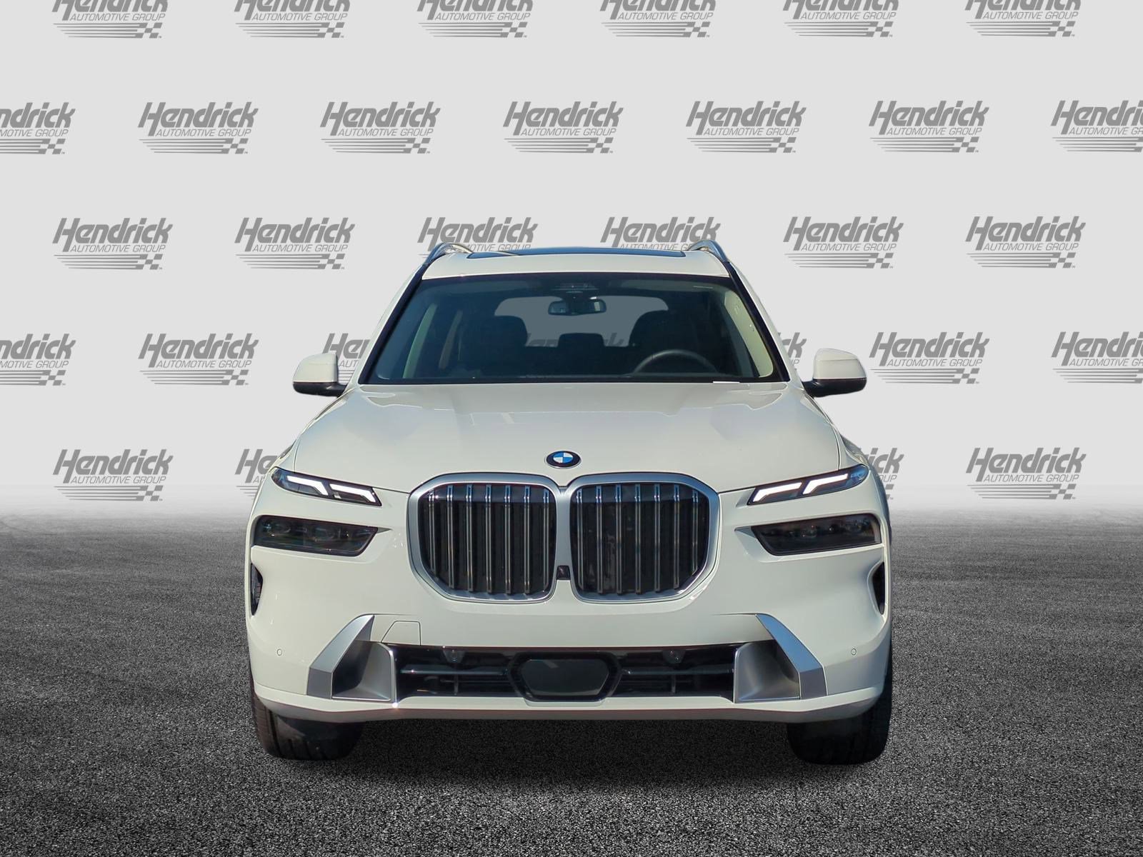 Used 2026 BMW X7 xDrive40i image 3