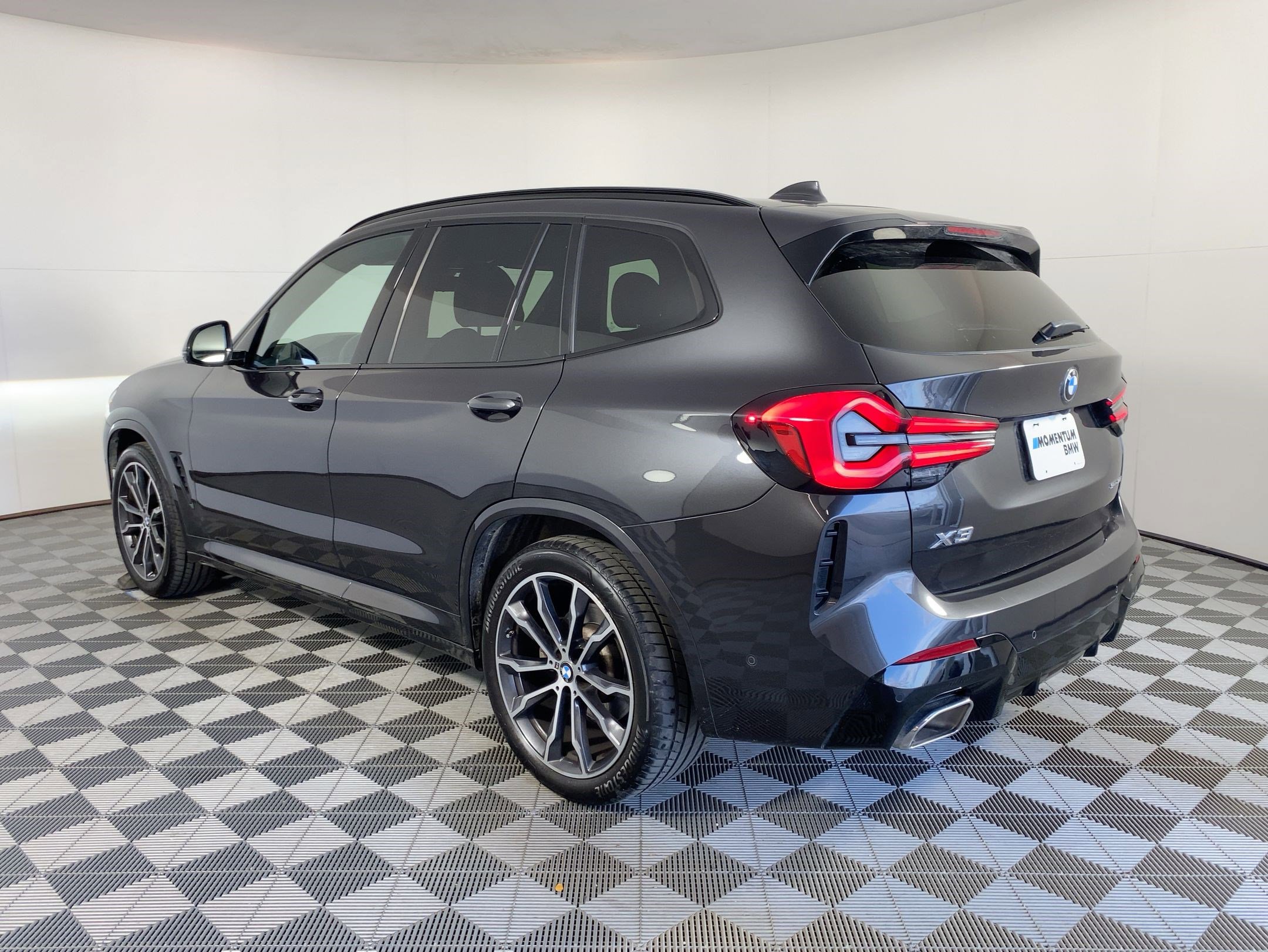 Certified 2024 BMW X3 sDrive30i w/ M Sport Package image 3