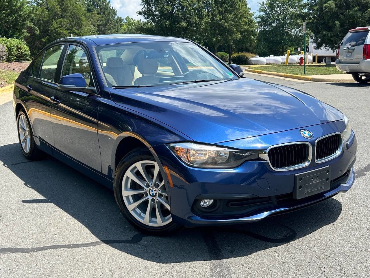 Used 2016 BMW 320i xDrive Sedan image 1