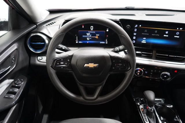 Used 2025 Chevrolet Trax LT image 14