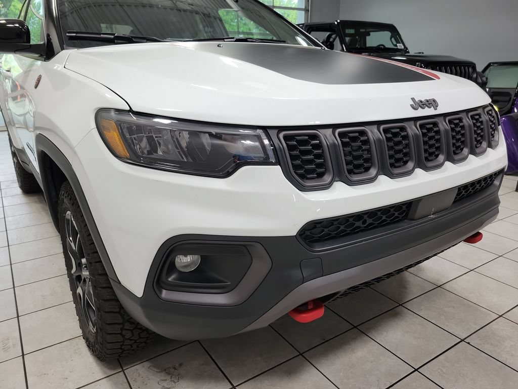 Used 2026 Jeep Compass Trailhawk AWD/4WD image 26