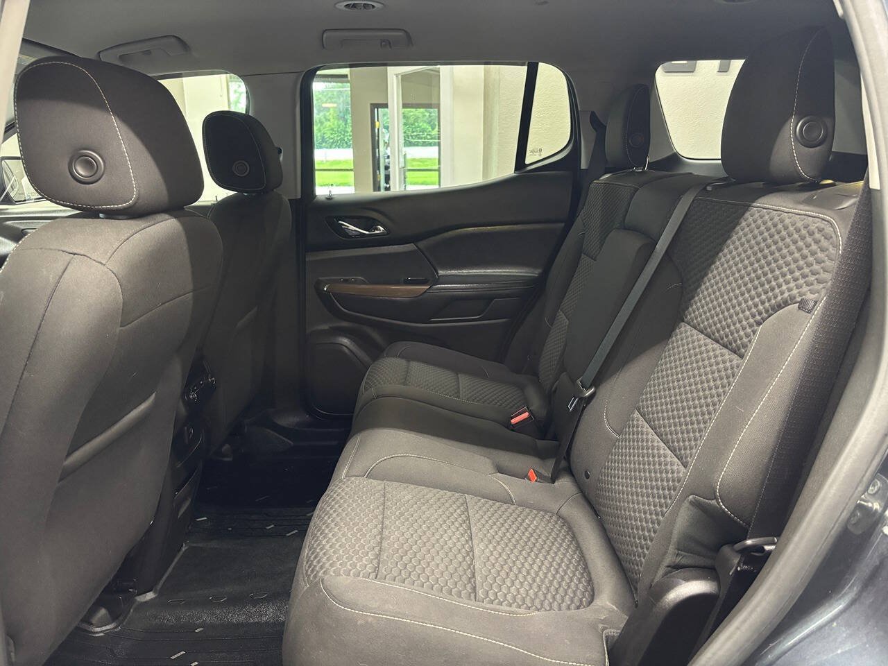 Used 2019 GMC Acadia SLE w/ LPO, Floor Liner Package FWD image 17